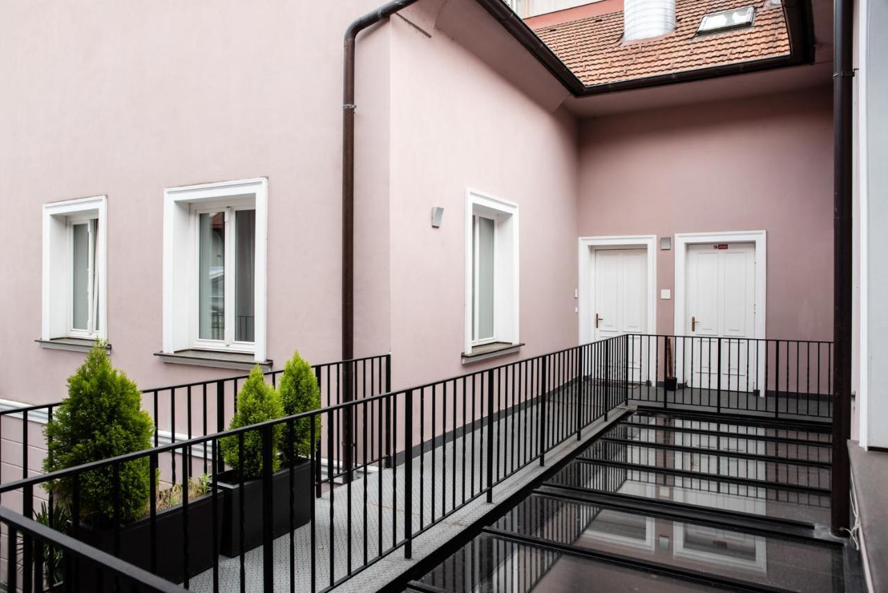 Atrio Apartments Trencin Ngoại thất bức ảnh